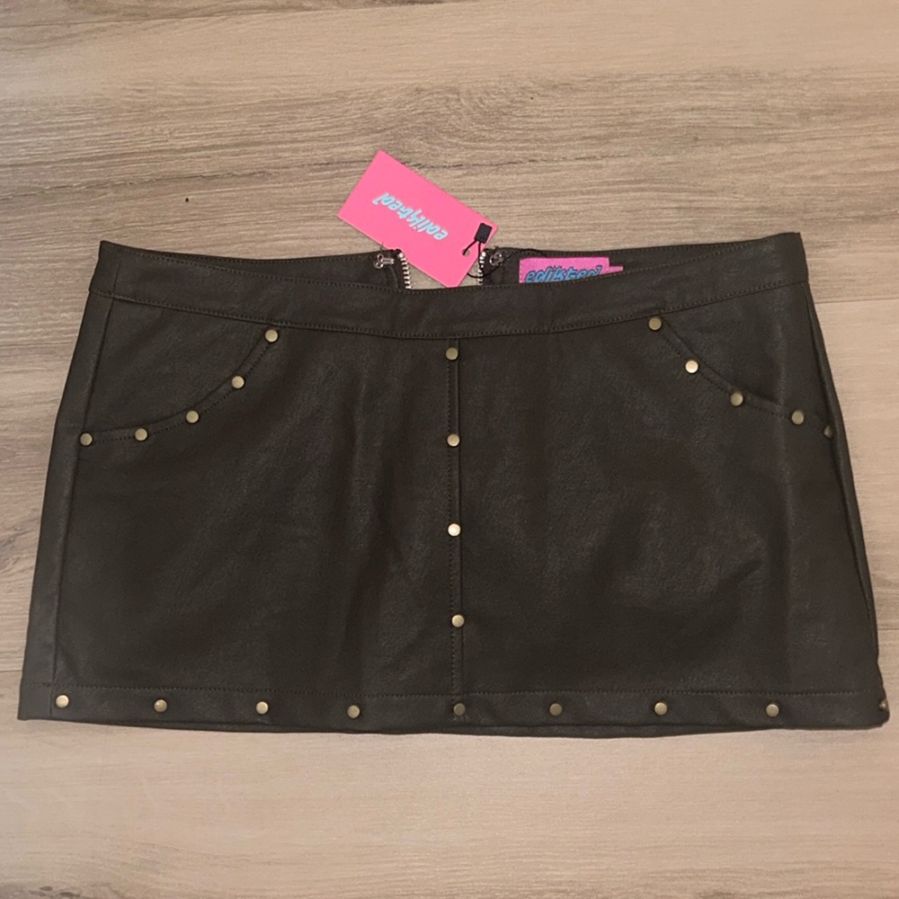 Edikted Short Brown Leather Skirt